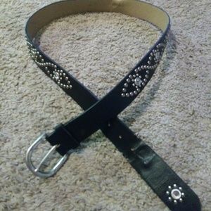 Woman's belt